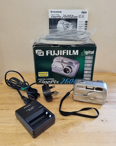 Fujifilm finepix 2600 - fujifilm, zoom