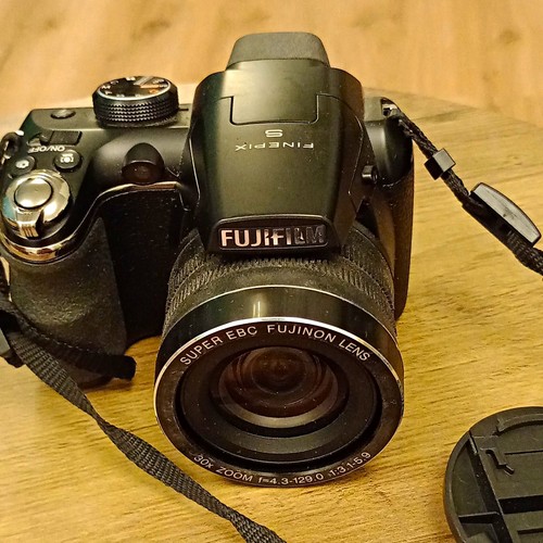 Fujifilm finepix s4000 bridge - fujifilm,
