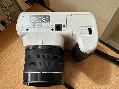 Fujifilm finepix s4200 digital - fujifilm,