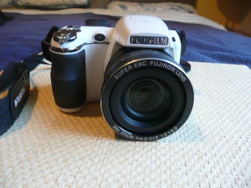 Fujifilm finepix s4300 white - fujifilm, finepix-s4300-white-