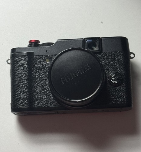 Fujifilm x10 0mp digital - x10,