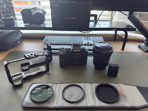 Fujifilm mirrorless - x-h2,