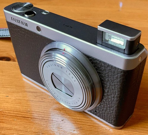 Fujifilm xf1 stylish retro - fujifilm,