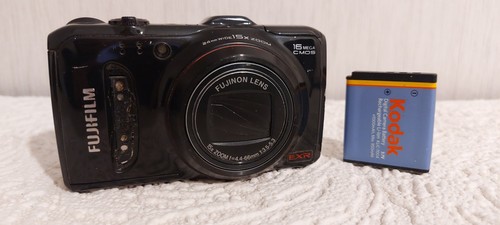 Fujifilm finepix f550exr 16mp - finepix,