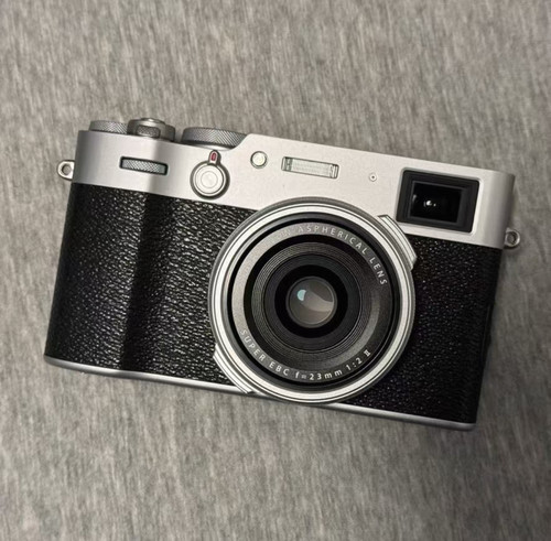 Fujifilm x100 silver - fujifilm,