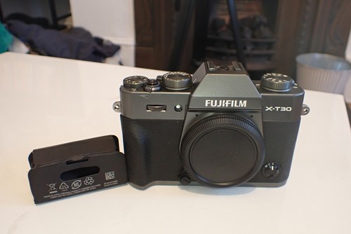 Fujifilm fuji t30 mirrorless - fujifilm,