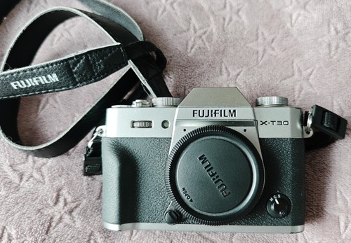 Fujifilm t30 mirrorless - x-t30,