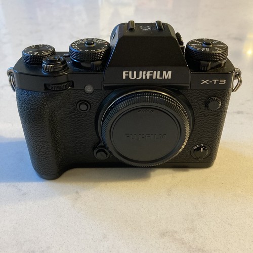 Fujifilm mirrorless - x-t3,