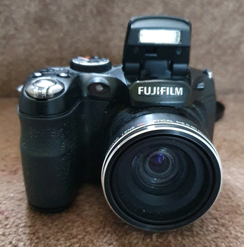 Fujifilm finepix s2750hd - finepix,