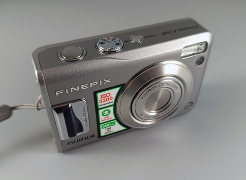 Fujifilm finepix f31fd compact - f31fd,