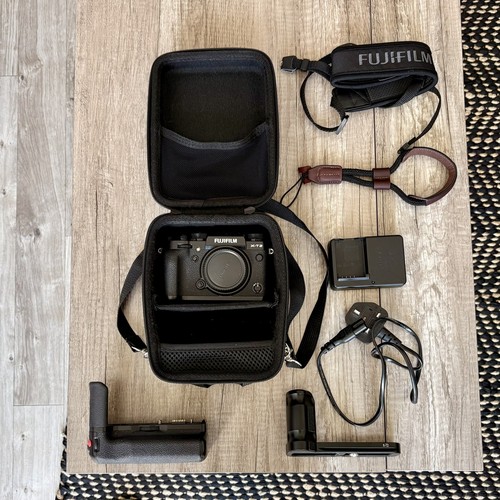Fujifilm mirrorless - x-t2,