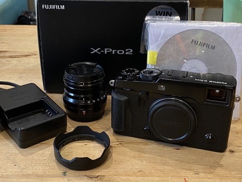 Fuji pro mirrorless camera - pro, 2