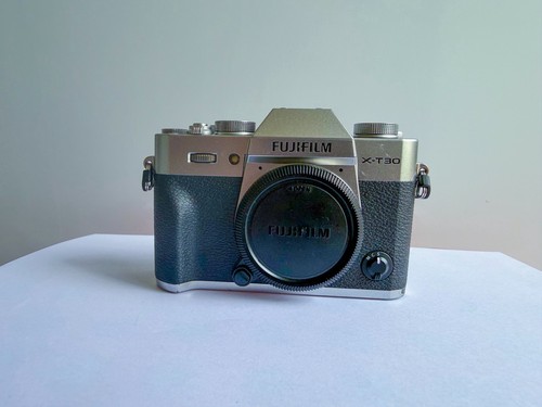 Fujifilm t30 mirrorless - x-t30,