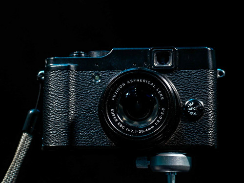 Fujifilm x10 compact - compact, digital